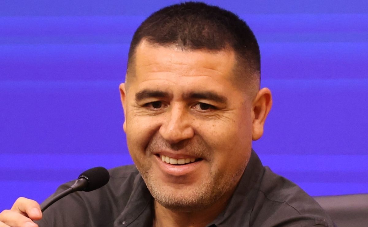 Riquelme acelera: Romaña sería el tercer refuerzo de Boca
