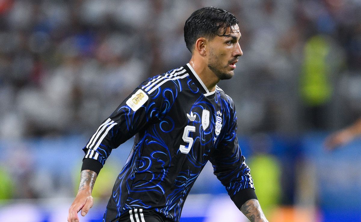 Paredes jugó 90 minutos en el Mundial tras casi un mes sin acción