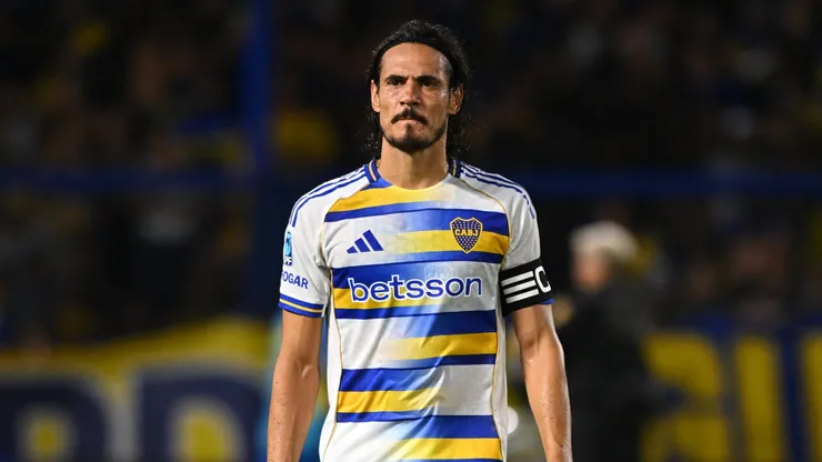 Cavani deja de ser jugador de Boca.