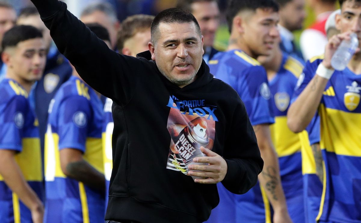 Riquelme apunta a dos refuerzos de San Lorenzo: Romaña y Cuello