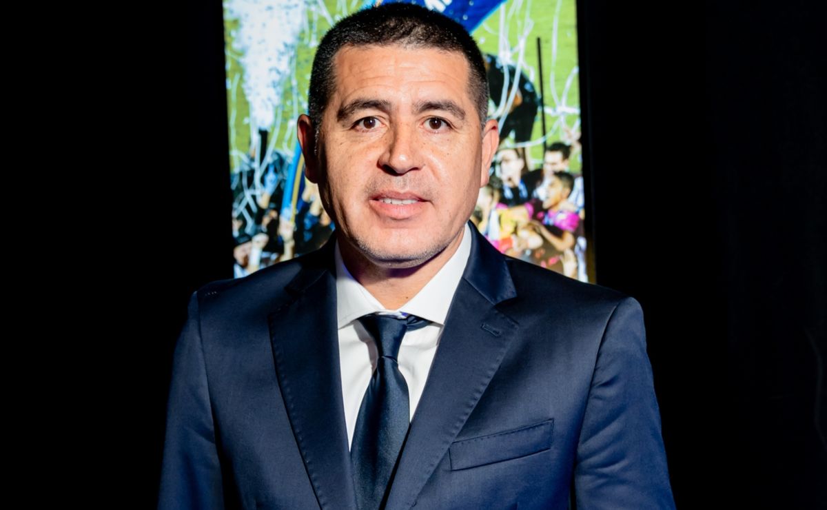 Riquelme busca central: los 4 candidatos tras caer el pase de Romaña