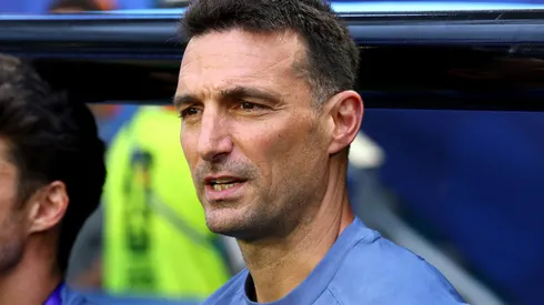 Scaloni piensa en el once de Argentina ante Egipto con la chance de Paredes titular.