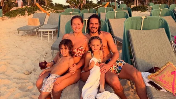 Cavani, de vacaciones junto a su familia tras la salida de Boca.