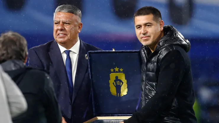 Tapia invitó a Riquelme a ver el Argentina-Egipto y el presidente de Boca dio una respuesta.