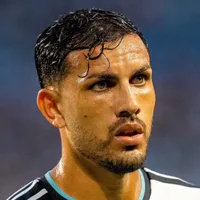 Paredes prometió un regalo especial al primer hincha que se tatúe su quite ante Egipto
