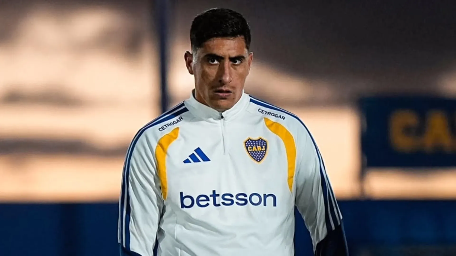 Merentiel es la primera opción del Vasco en la delantera de Boca.