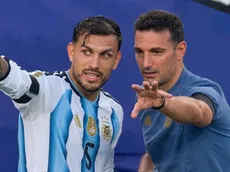 La imagen de Paredes con Scaloni que fue viral en Argentina-Suiza: "El otro DT"