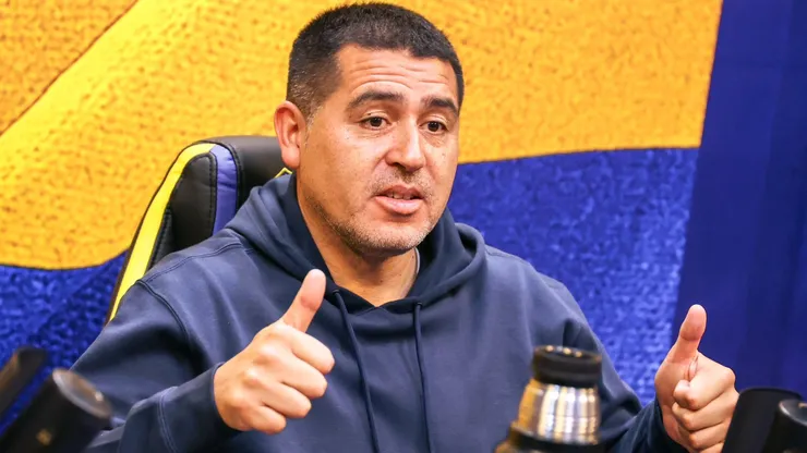 Riquelme se contactó con un delantero que le gusta a Arruabarrena.