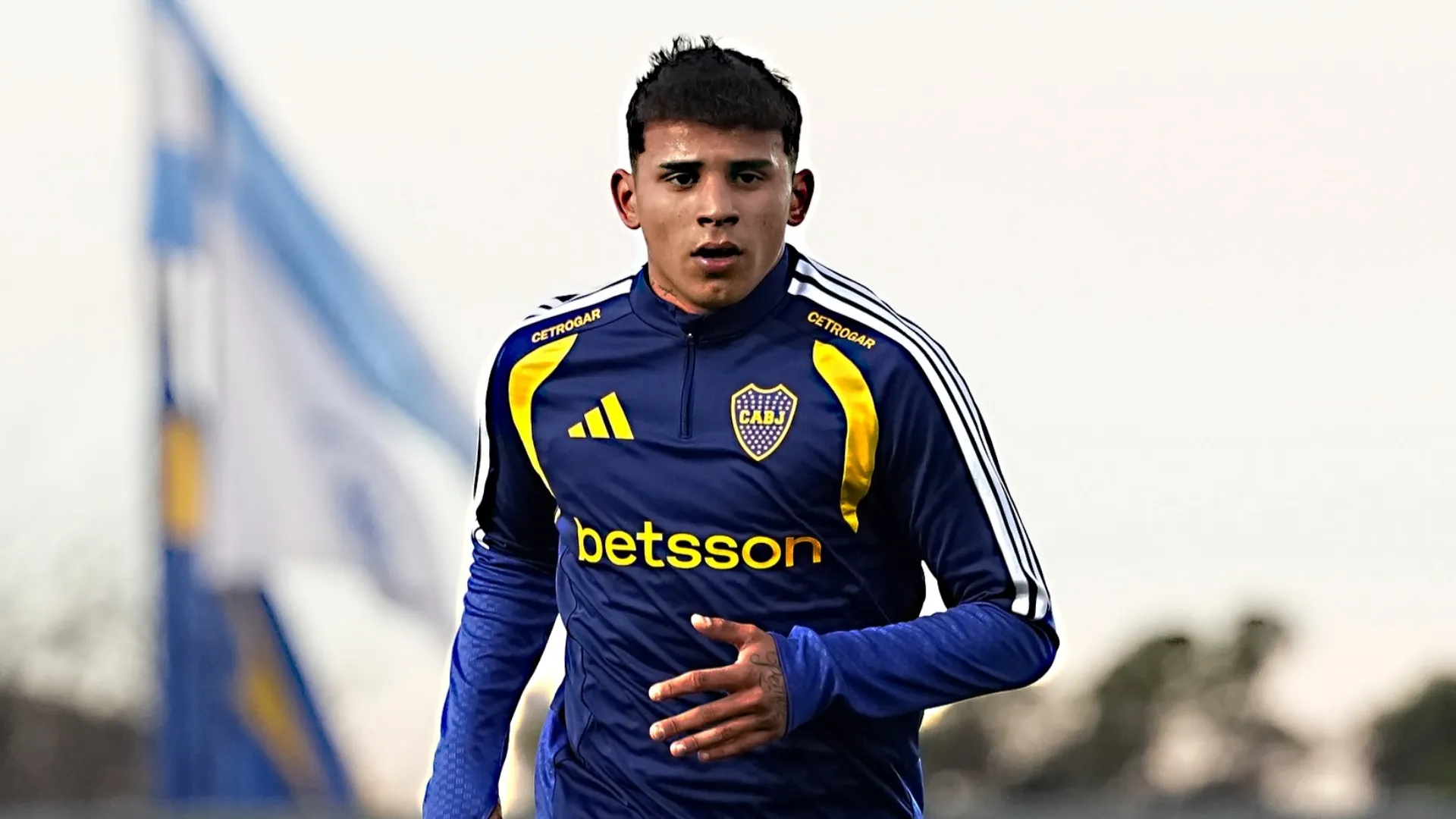 Flores convenció a Arruabarrena y será titular vs. O’Higgins. (Javier García Martino)