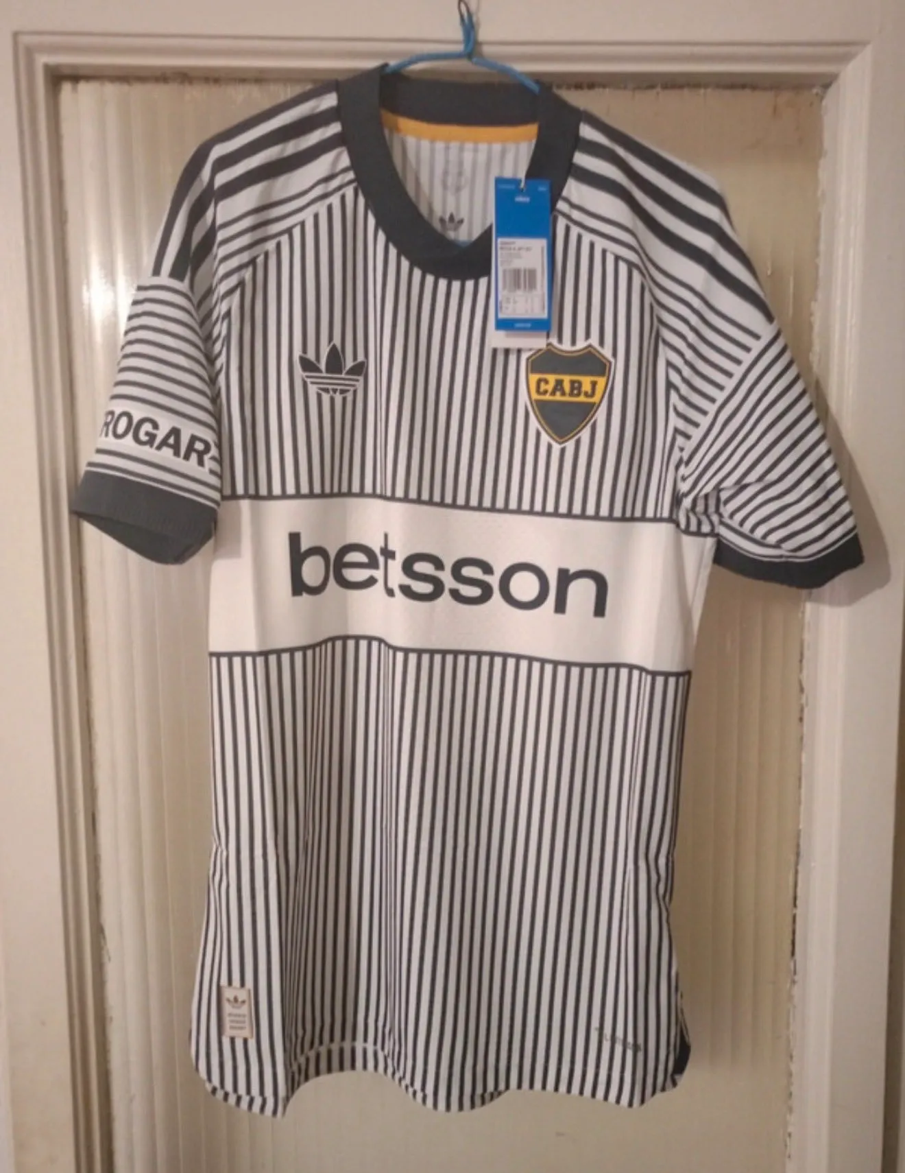 Así será la nueva camiseta suplente de Boca. (X: Marto_CABJ)