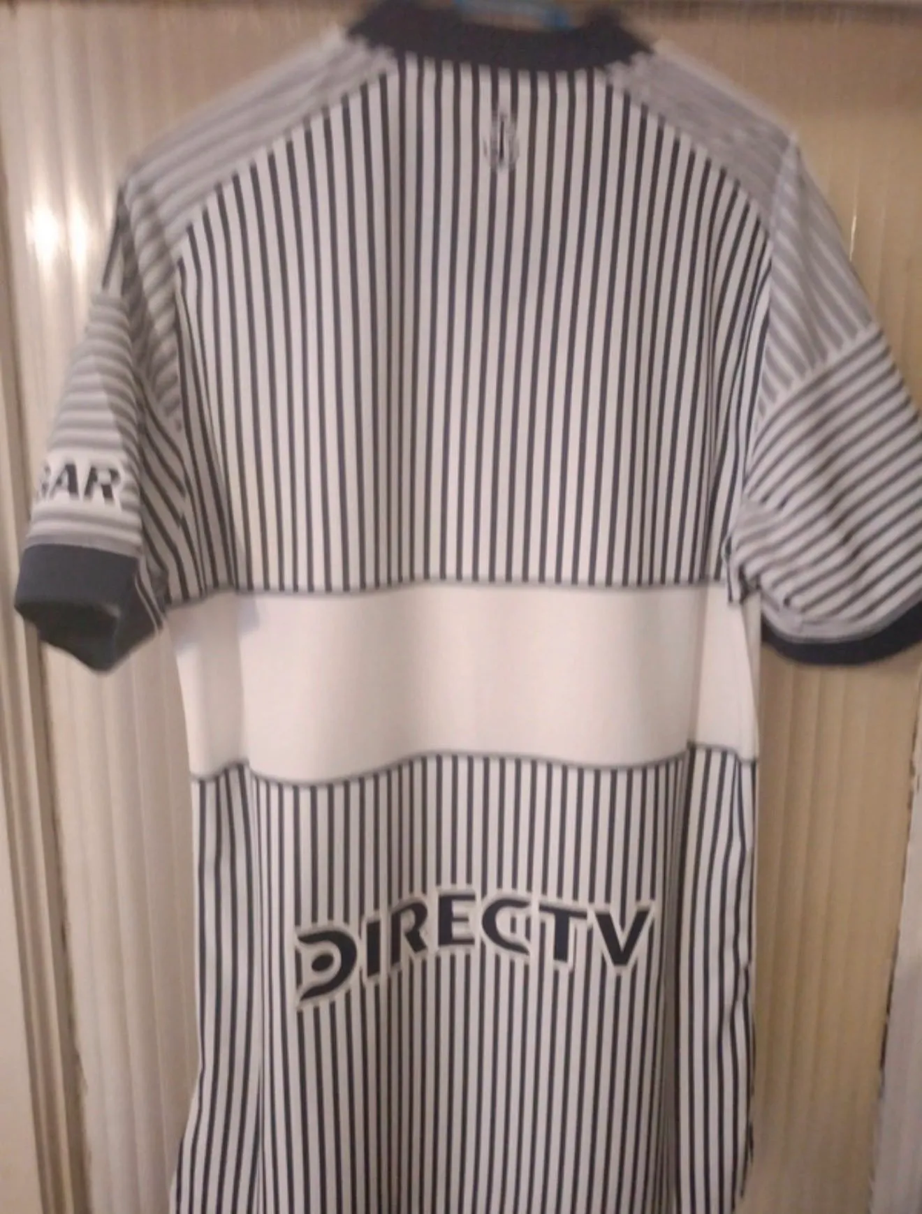 El dorso de la camiseta suplente nueva de Boca. (X: Marto_CABJ)