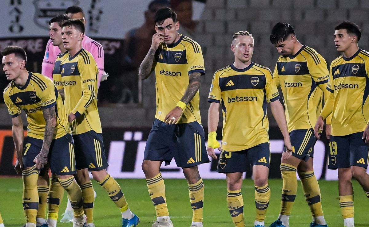 Álvaro Montero, en la mira: hinchas de Boca lo responsabilizaron por la goleada ante Riestra
