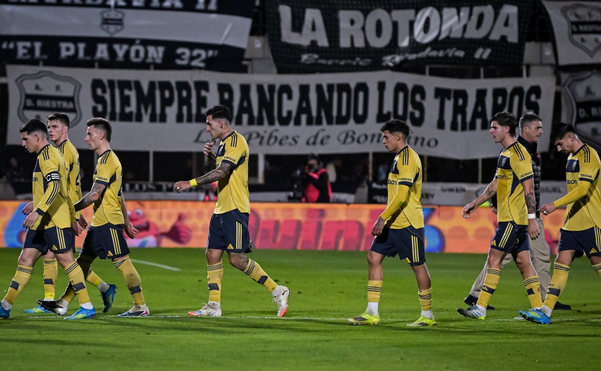 Boca cayó 3-0 ante Riestra en su debut por el Torneo Clausura