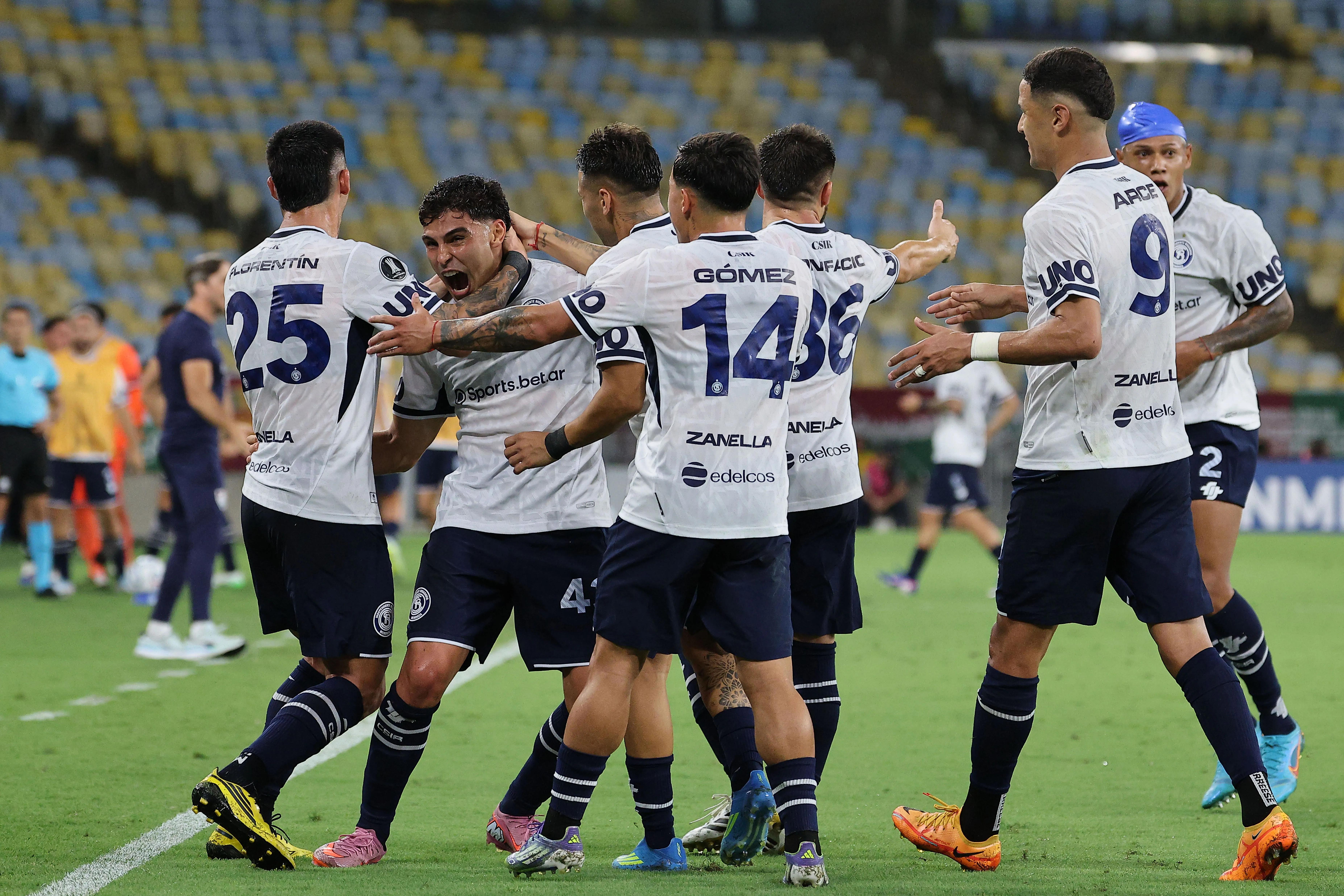 Independiente Rivadavia, el club que negocia por Barinaga. (Getty)
