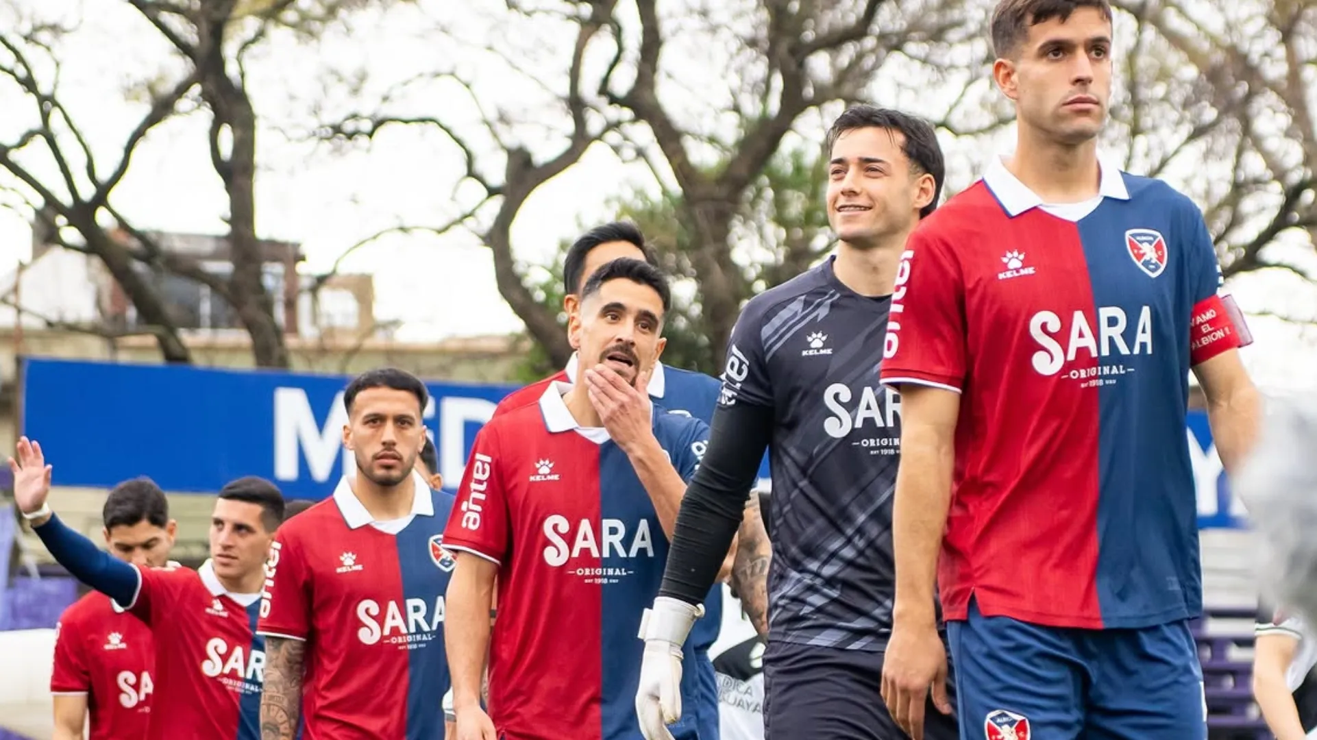 Albion, club que pretende a Zufiaurre. (Instagram)
