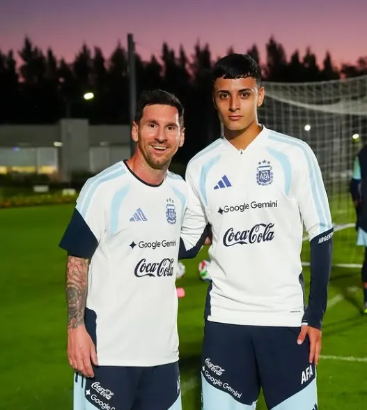 Zampieri con Messi, durante una citación a la Selección Argentina juvenil.