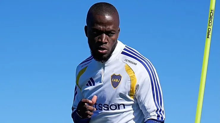 Valencia usará dos camisetas distintas en Boca.