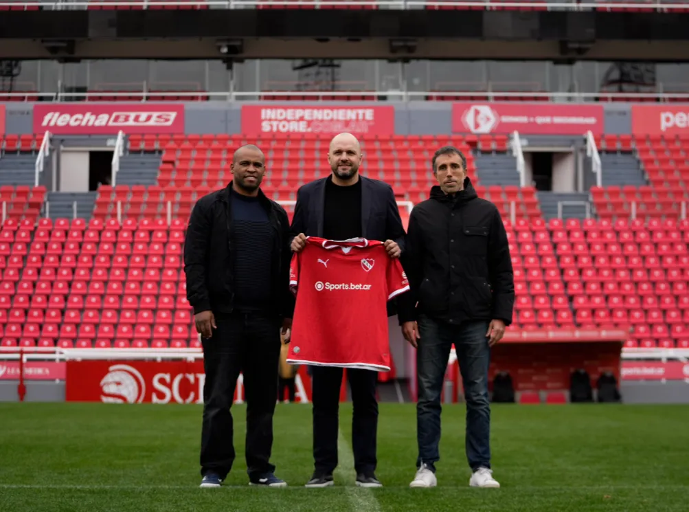Ribair acompañará a Viera en Independiente.