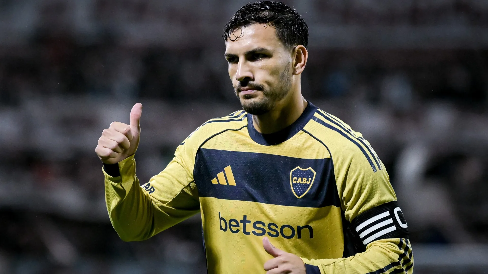 Paredes se fue con molestias.