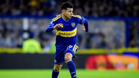 Flores fue amonestado contra Lanús pero los rivales pidieron su expulsión.
