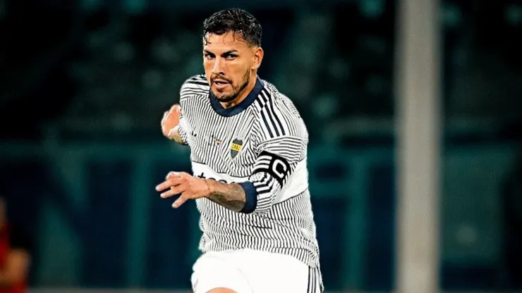 Paredes debió salir contra Vélez.