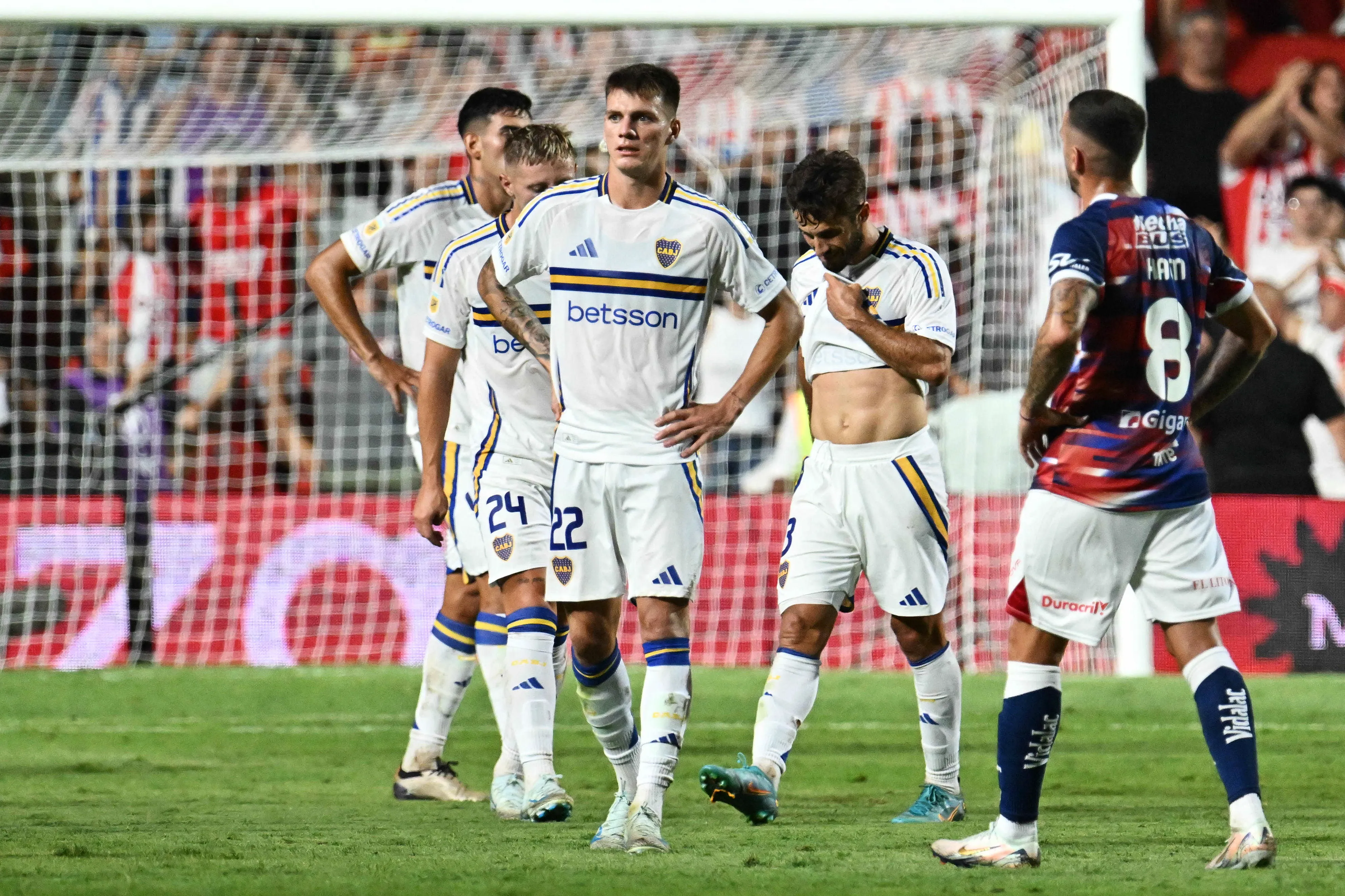 Zenón, ante la oportunidad de irse a Atlas o quedarse en Boca. (Getty)