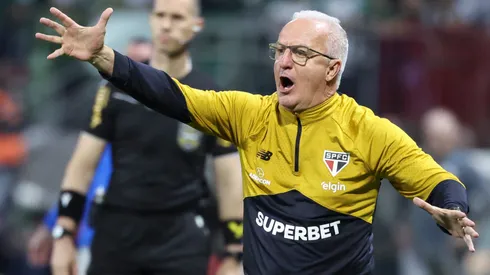 Dorival dio la cara tras perder el clásico.