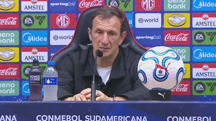 Arruabarrena habló en rueda de prensa.